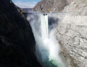 拉西瓦電站墊塘抽水檢驗及修復工程