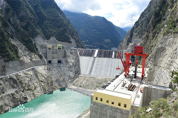 獅子坪水電站大壩灌漿廊道裂縫化學灌求處理